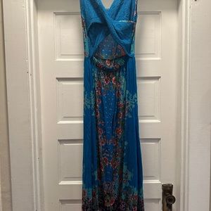 Angie maxi dress. Size L.